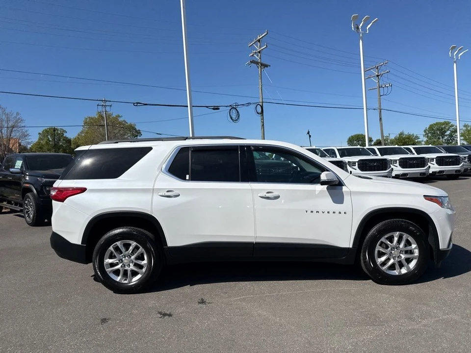 2021 Chevrolet Traverse - Image 6 of 31