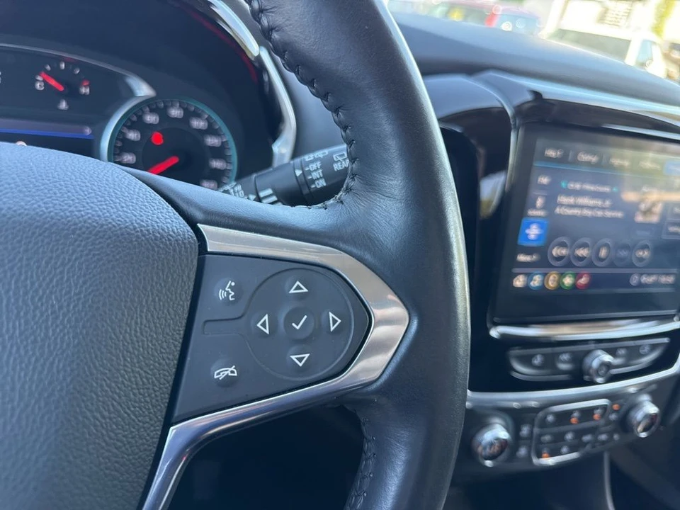 2021 Chevrolet Traverse - Image 17 of 31