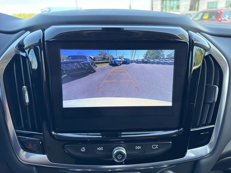 2021 Chevrolet Traverse - Image 21 of 31