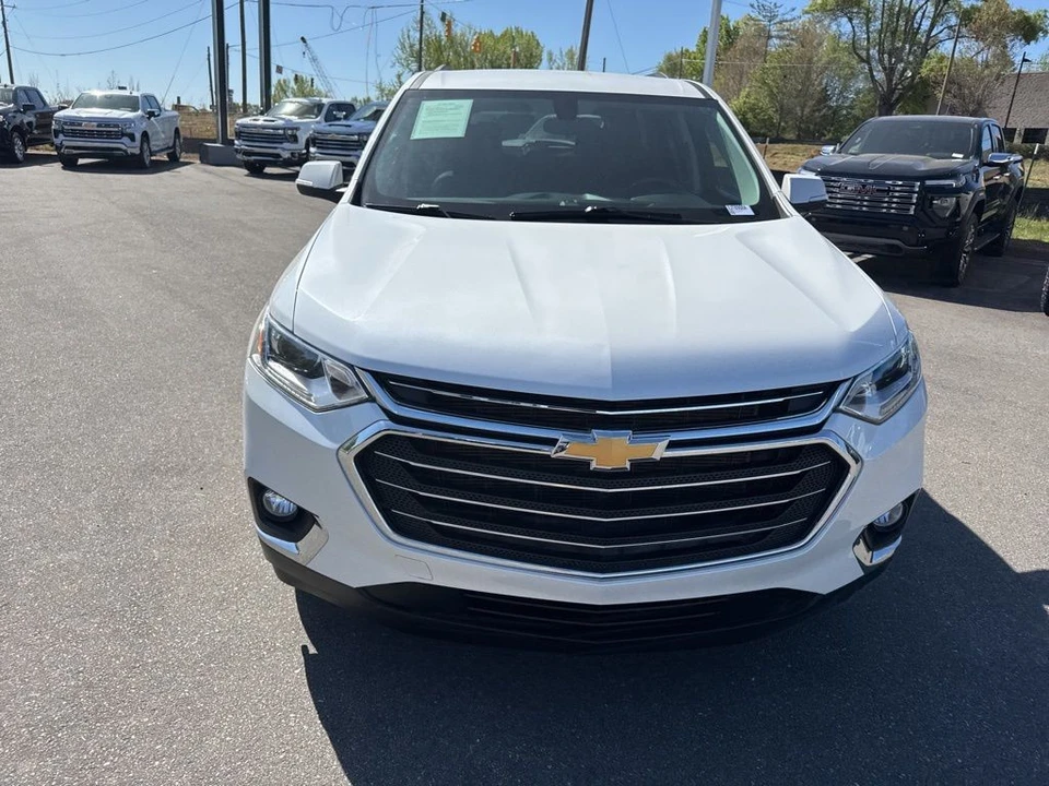 2021 Chevrolet Traverse - Image 8 of 31