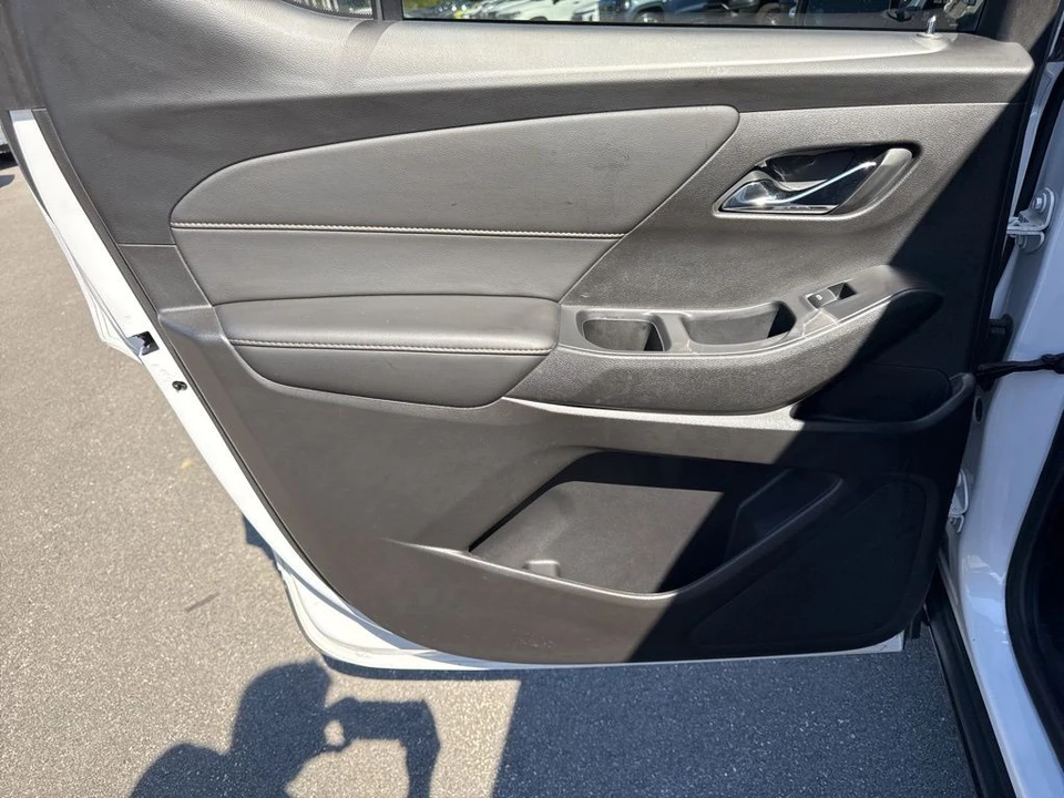 2021 Chevrolet Traverse - Image 29 of 31