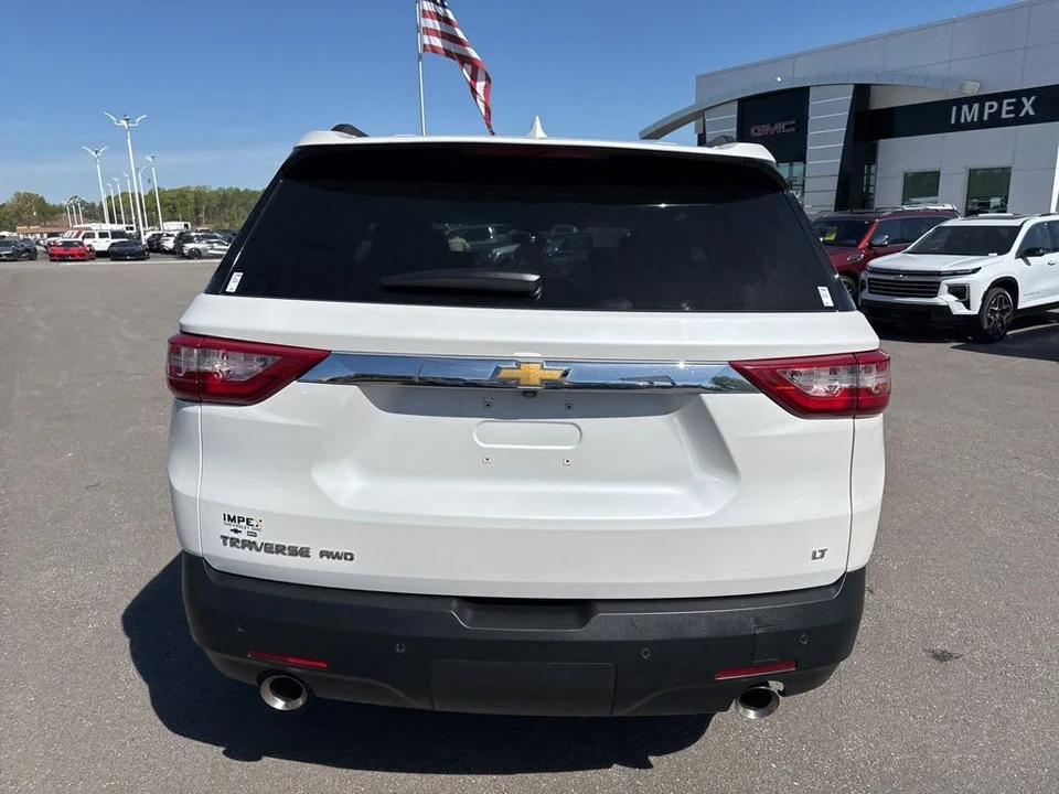 2021 Chevrolet Traverse - Image 4 of 31