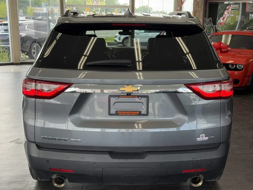2021 Chevrolet Traverse - Image 14 of 21