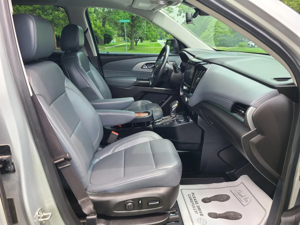 2021 Chevrolet Traverse - Image 13 of 21