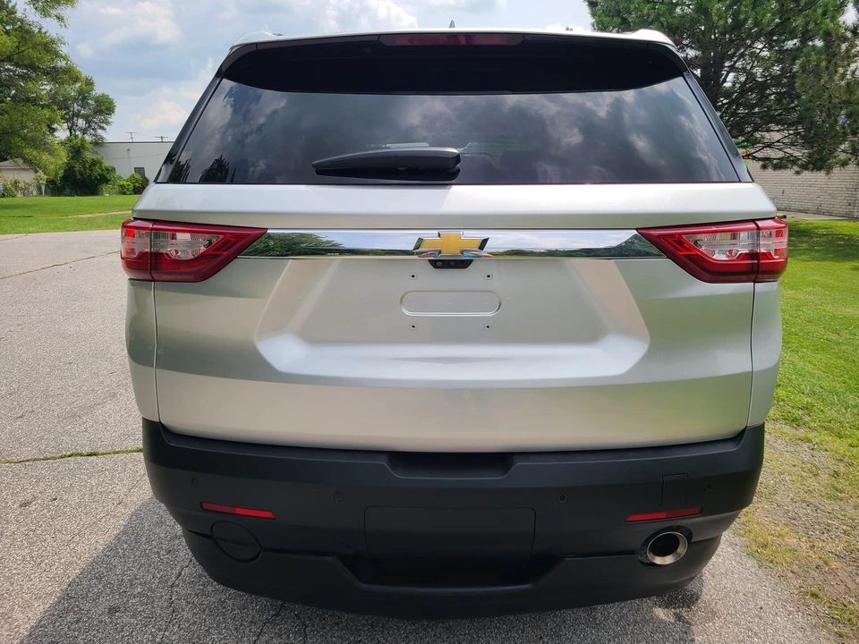 2021 Chevrolet Traverse - Image 4 of 21