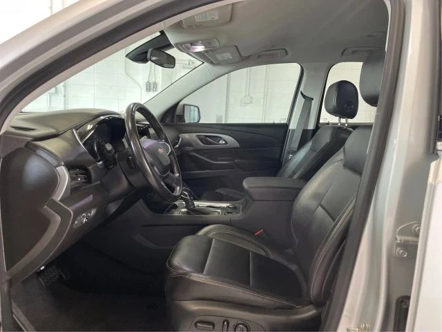 2021 Chevrolet Traverse - Image 9 of 12