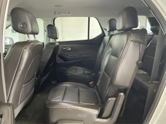 2021 Chevrolet Traverse - Image 10 of 12