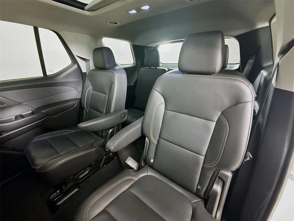 2021 Chevrolet Traverse - Image 10 of 14