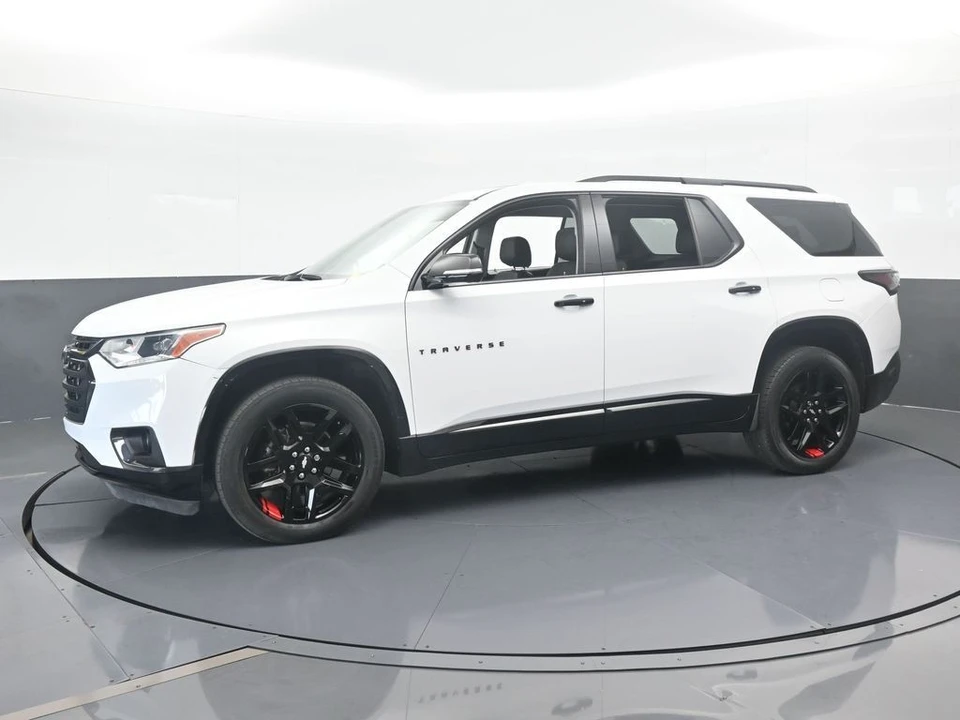 2021 Chevrolet Traverse - Image 2 of 12