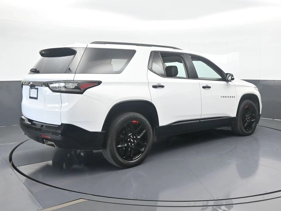 2021 Chevrolet Traverse - Image 6 of 12