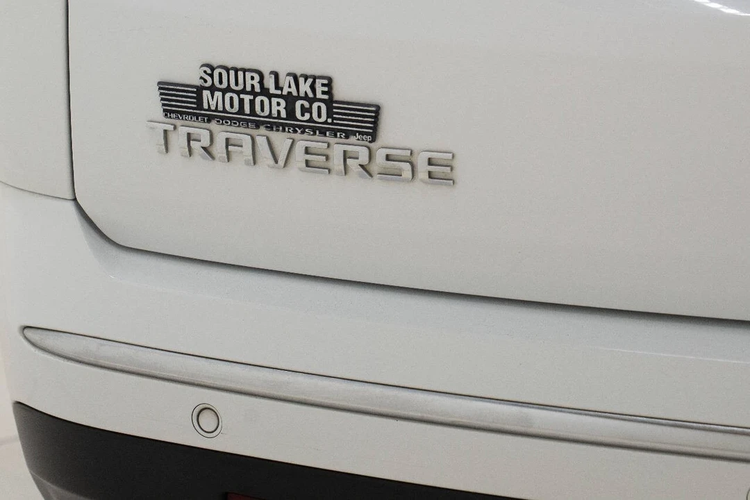 2021 Chevrolet Traverse - Image 16 of 21