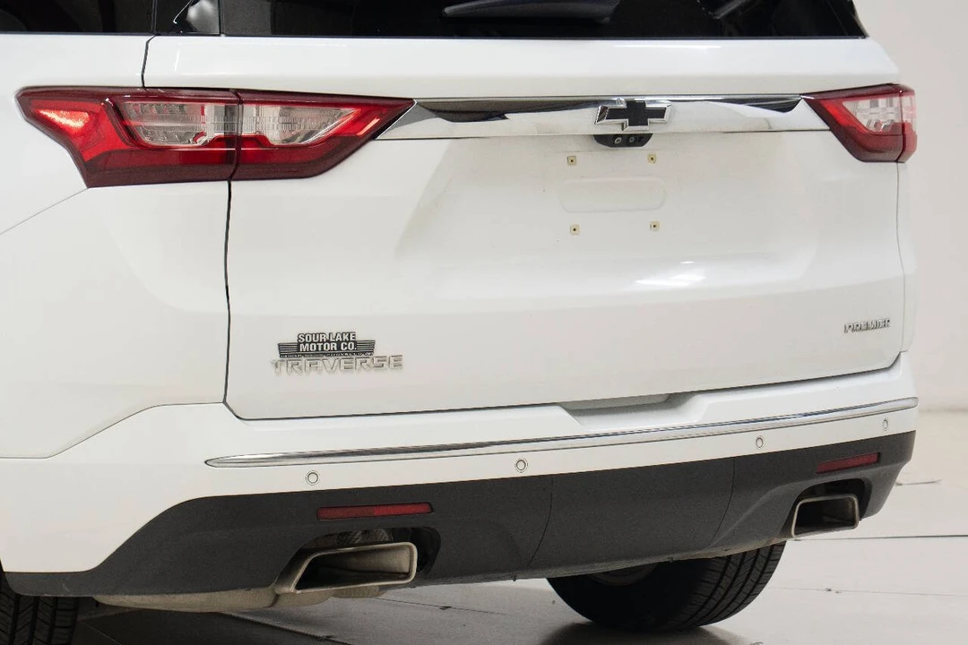 2021 Chevrolet Traverse - Image 12 of 21