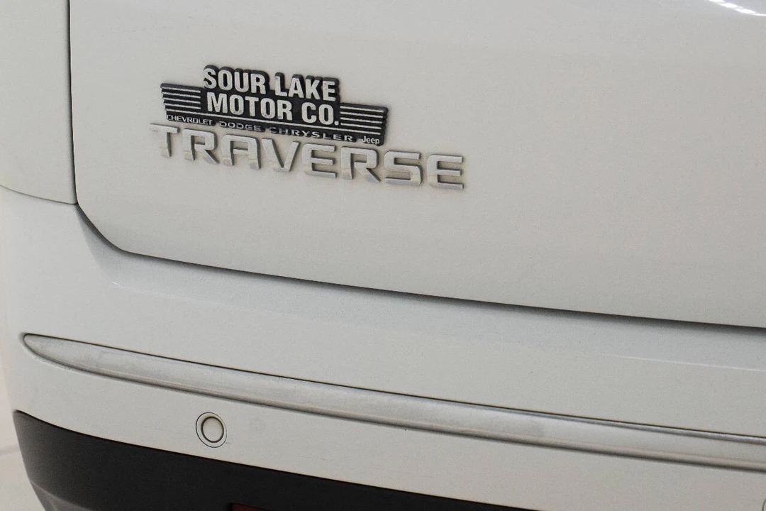 2021 Chevrolet Traverse - Image 16 of 21