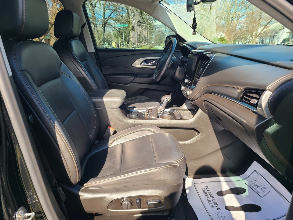2021 Chevrolet Traverse - Image 17 of 21