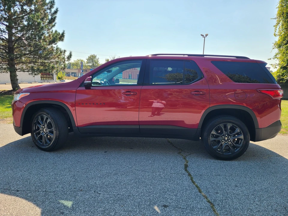 2021 Chevrolet Traverse - Image 2 of 21