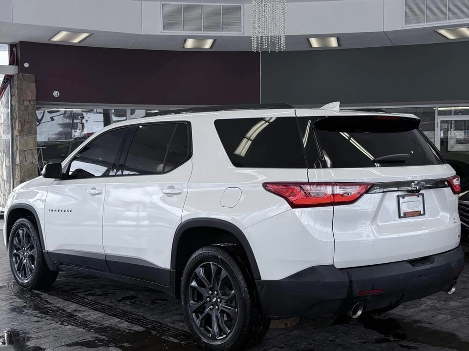 2021 Chevrolet Traverse - Image 9 of 12
