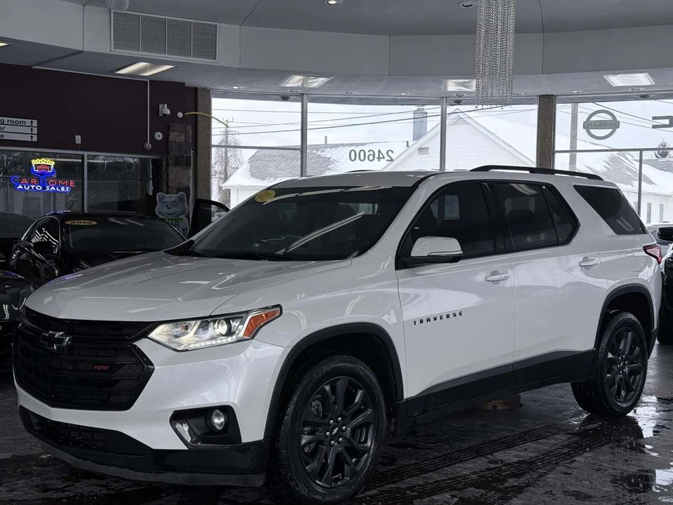 2021 Chevrolet Traverse - Image 2 of 12