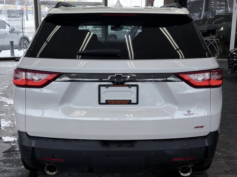 2021 Chevrolet Traverse - Image 11 of 12