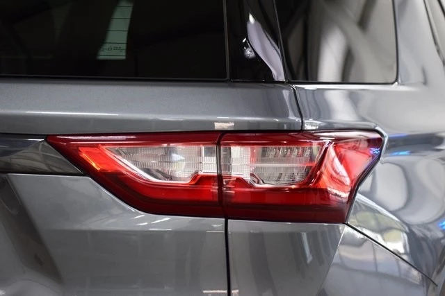 2021 Chevrolet Traverse - Image 11 of 12