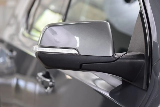 2021 Chevrolet Traverse - Image 8 of 12