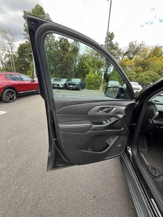 2021 Chevrolet Traverse - Image 11 of 12
