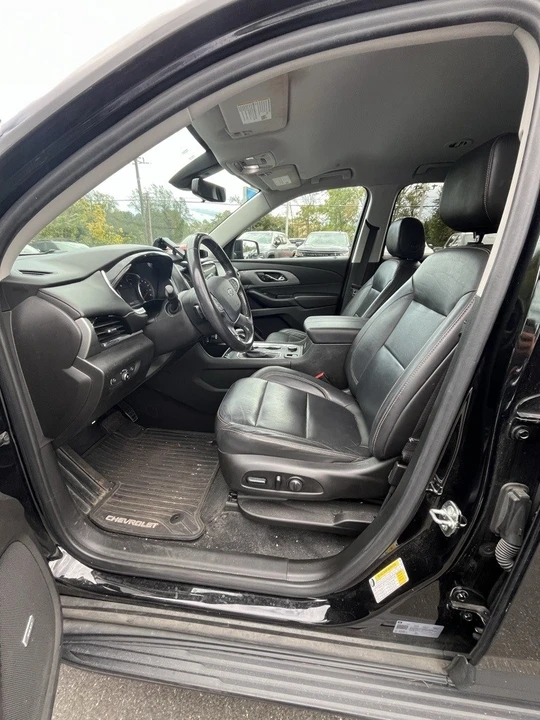 2021 Chevrolet Traverse - Image 10 of 12