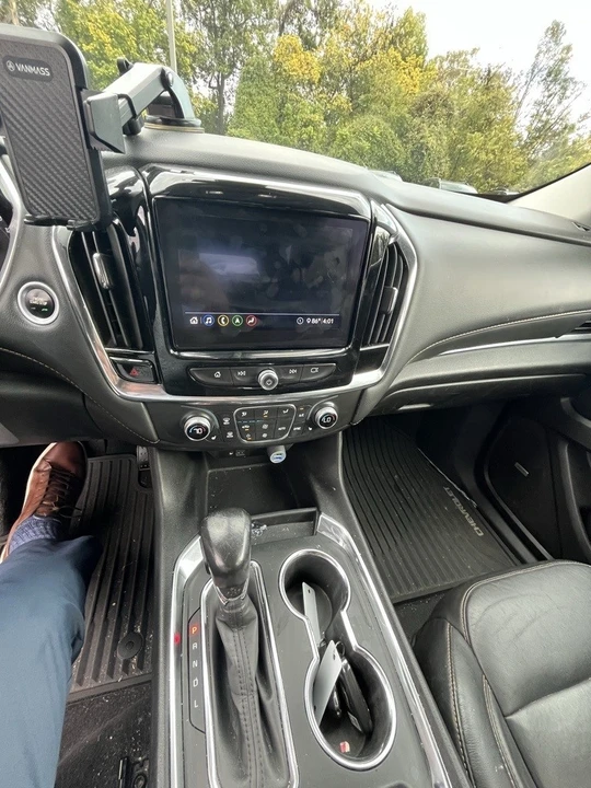 2021 Chevrolet Traverse - Image 9 of 12