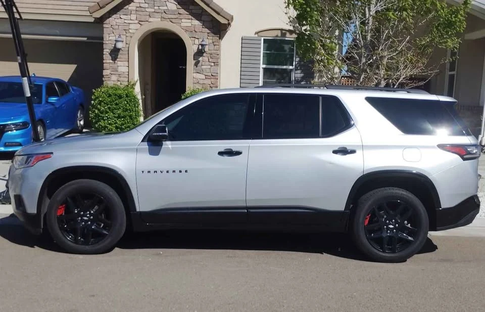 2021 Chevrolet Traverse - Image 4 of 13