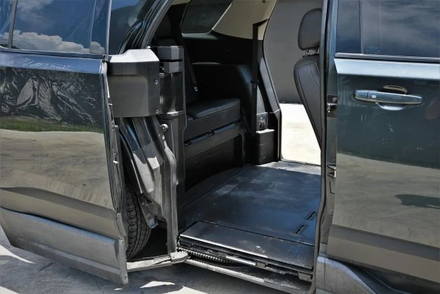 2021 Chevrolet Traverse - Image 13 of 21