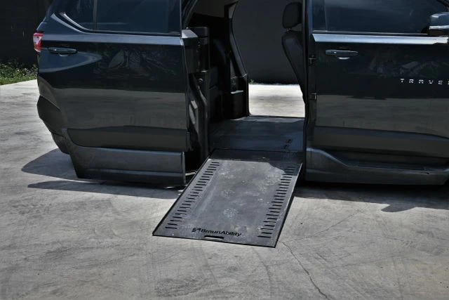 2021 Chevrolet Traverse - Image 15 of 21