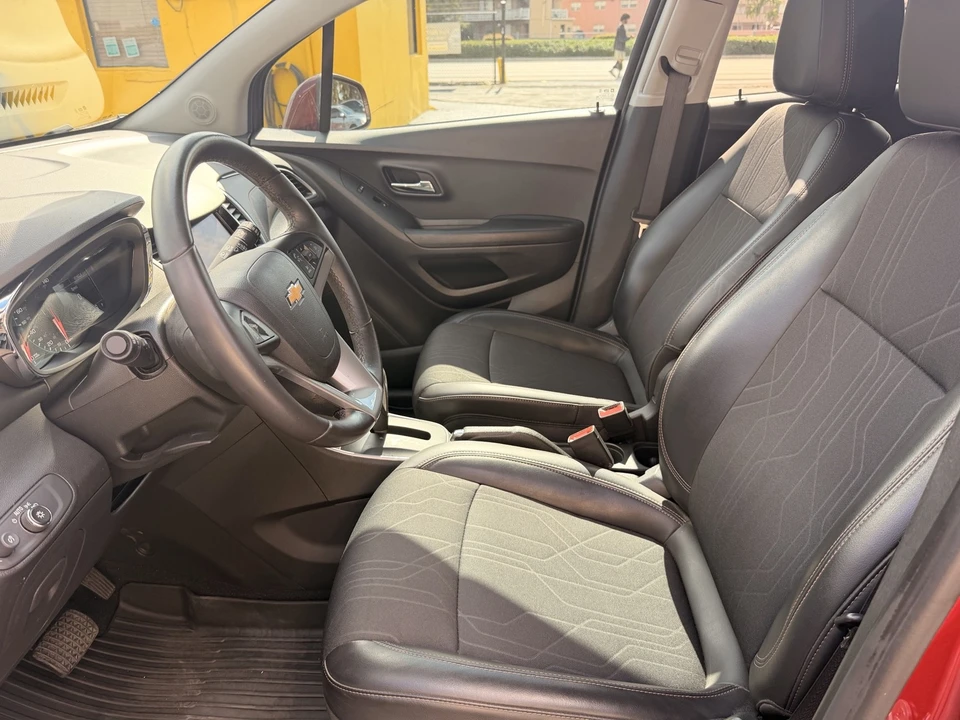2021 Chevrolet Trax - Image 11 of 18
