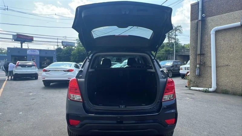 2021 Chevrolet Trax - Image 9 of 12