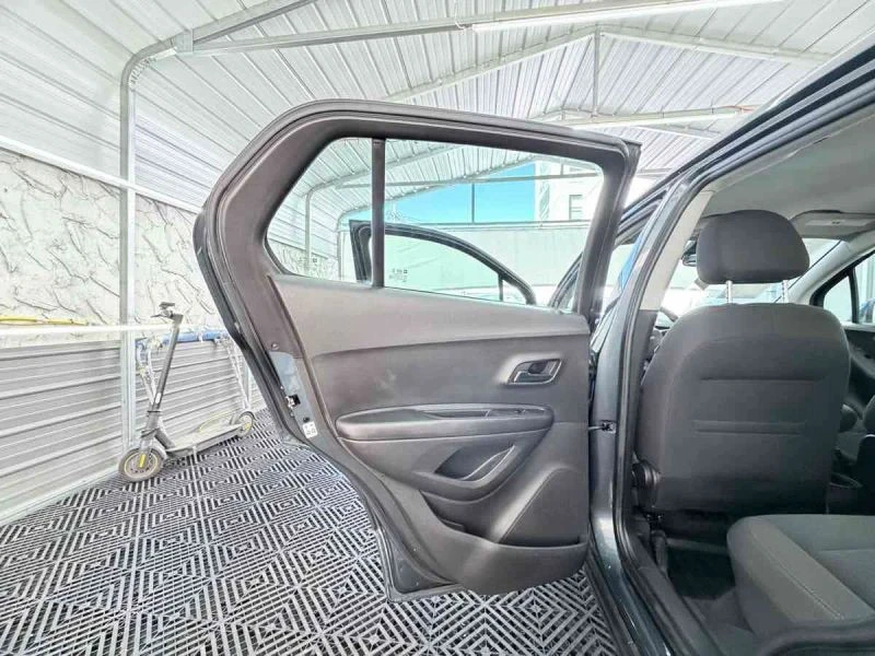 2021 Chevrolet Trax - Image 11 of 12