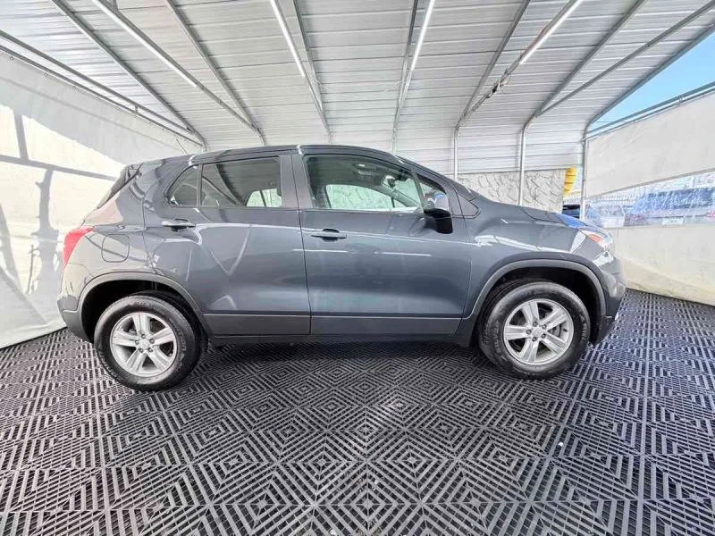 2021 Chevrolet Trax - Image 8 of 12