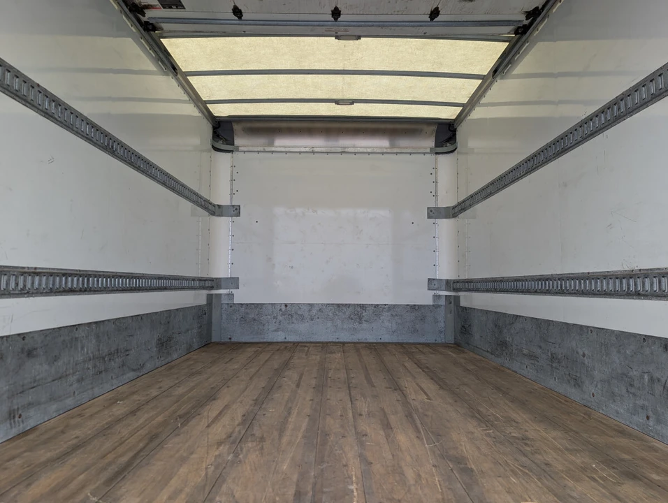 2021 Chevrolet - Image 10 of 21