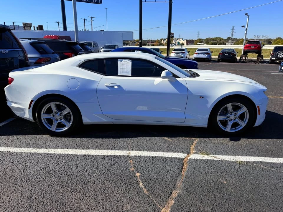 2021 Chevrolet Camaro 6th Gen - Image 2 of 4