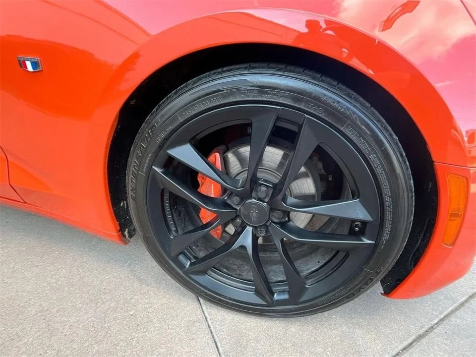 2021 Chevrolet Camaro 6th Gen - Image 2 of 5