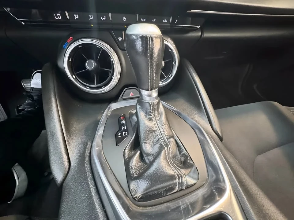 2021 Chevrolet Camaro 6th Gen - Image 15 of 19