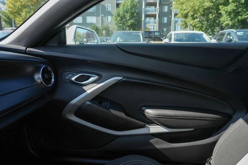 2021 Chevrolet Camaro 6th Gen - Image 15 of 16