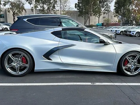 2021 Chevrolet Corvette C8 - Image 2 of 8