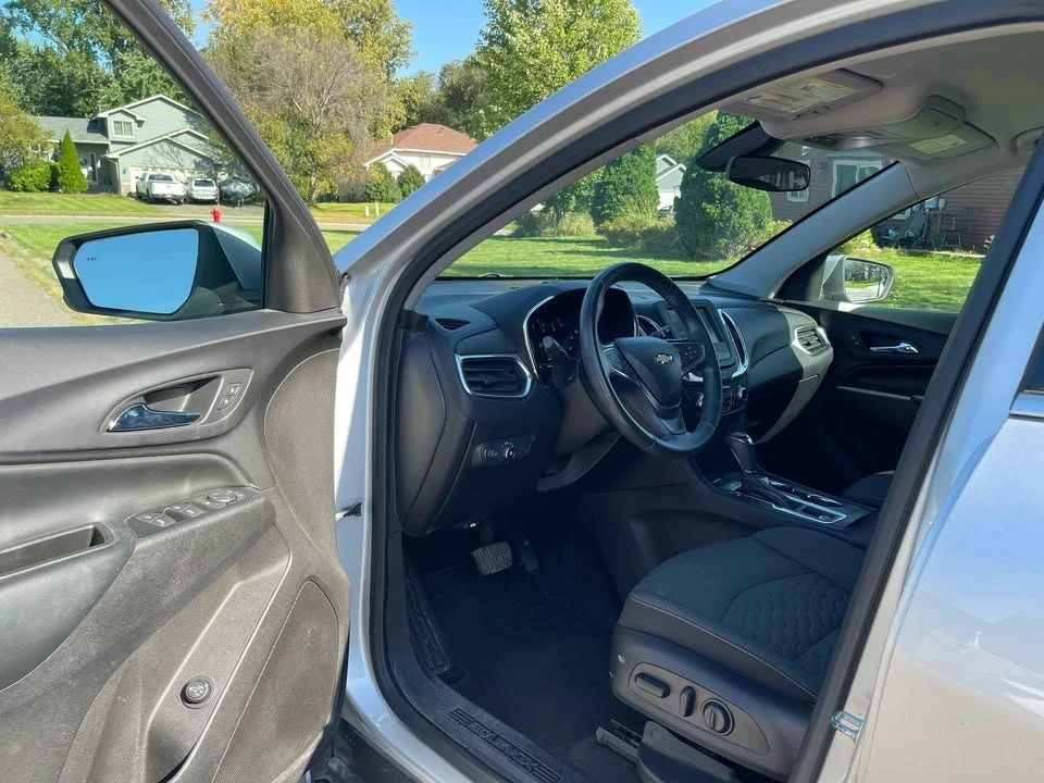 2021 Chevrolet Equinox - Image 8 of 16