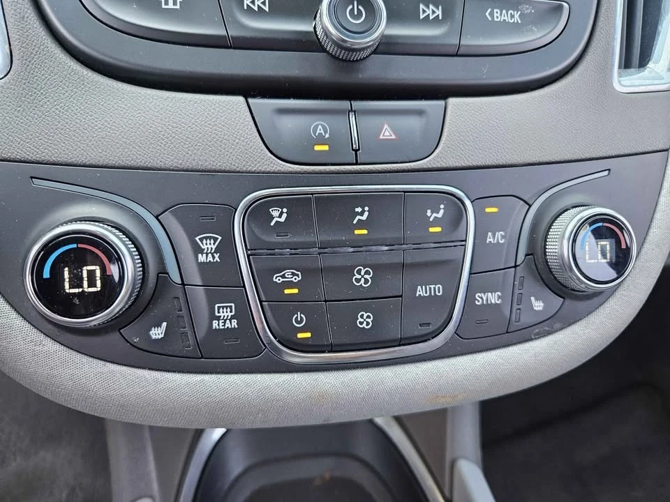 2021 Chevrolet Malibu - Image 10 of 10