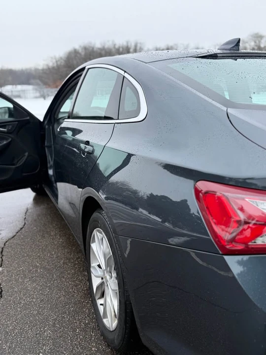 2021 Chevrolet Malibu - Image 12 of 13