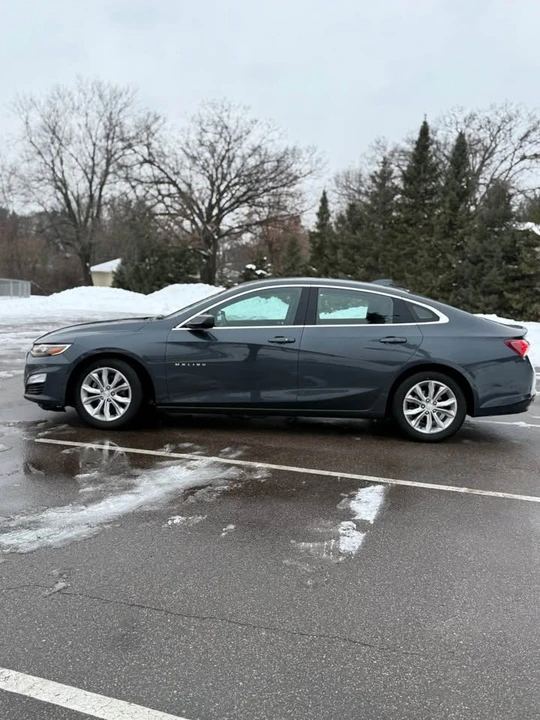 2021 Chevrolet Malibu - Image 2 of 13