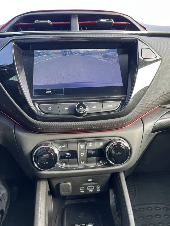 2021 Chevrolet Trailblazer - Image 11 of 12