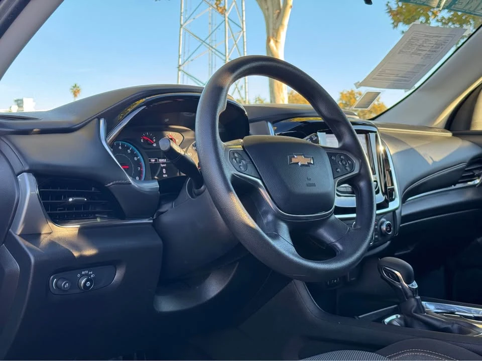 2021 Chevrolet Traverse - Image 9 of 18