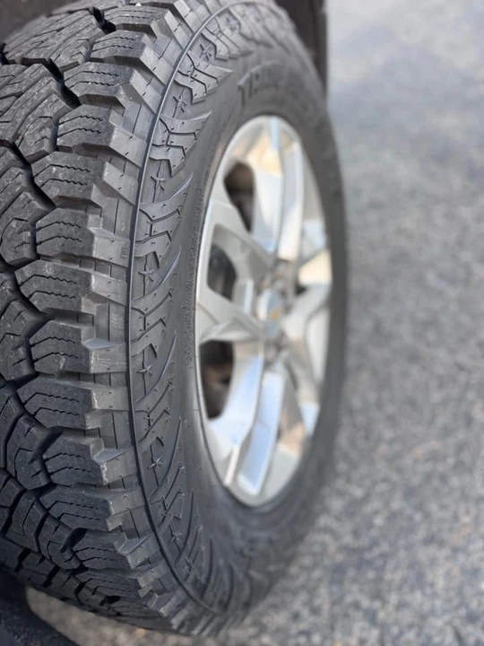 2021 Chevrolet Traverse - Image 11 of 20