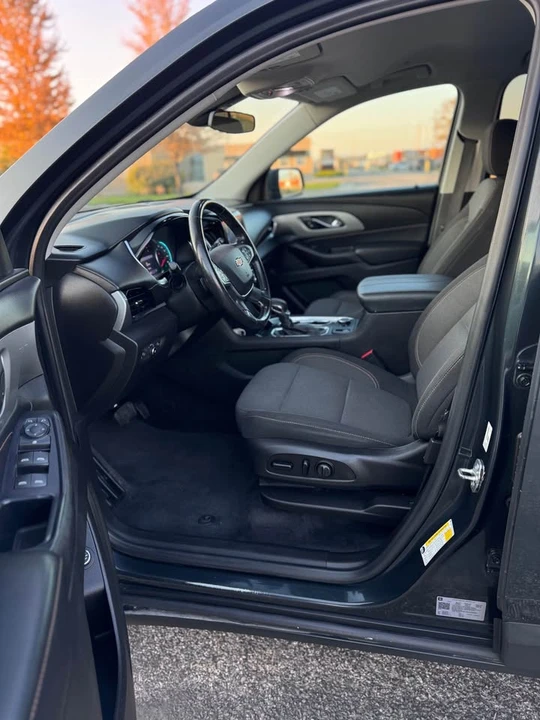 2021 Chevrolet Traverse - Image 13 of 20