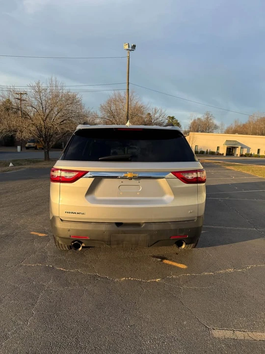 2021 Chevrolet Traverse - Image 4 of 19