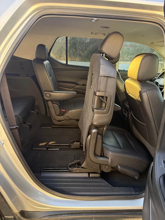 2021 Chevrolet Traverse - Image 13 of 19